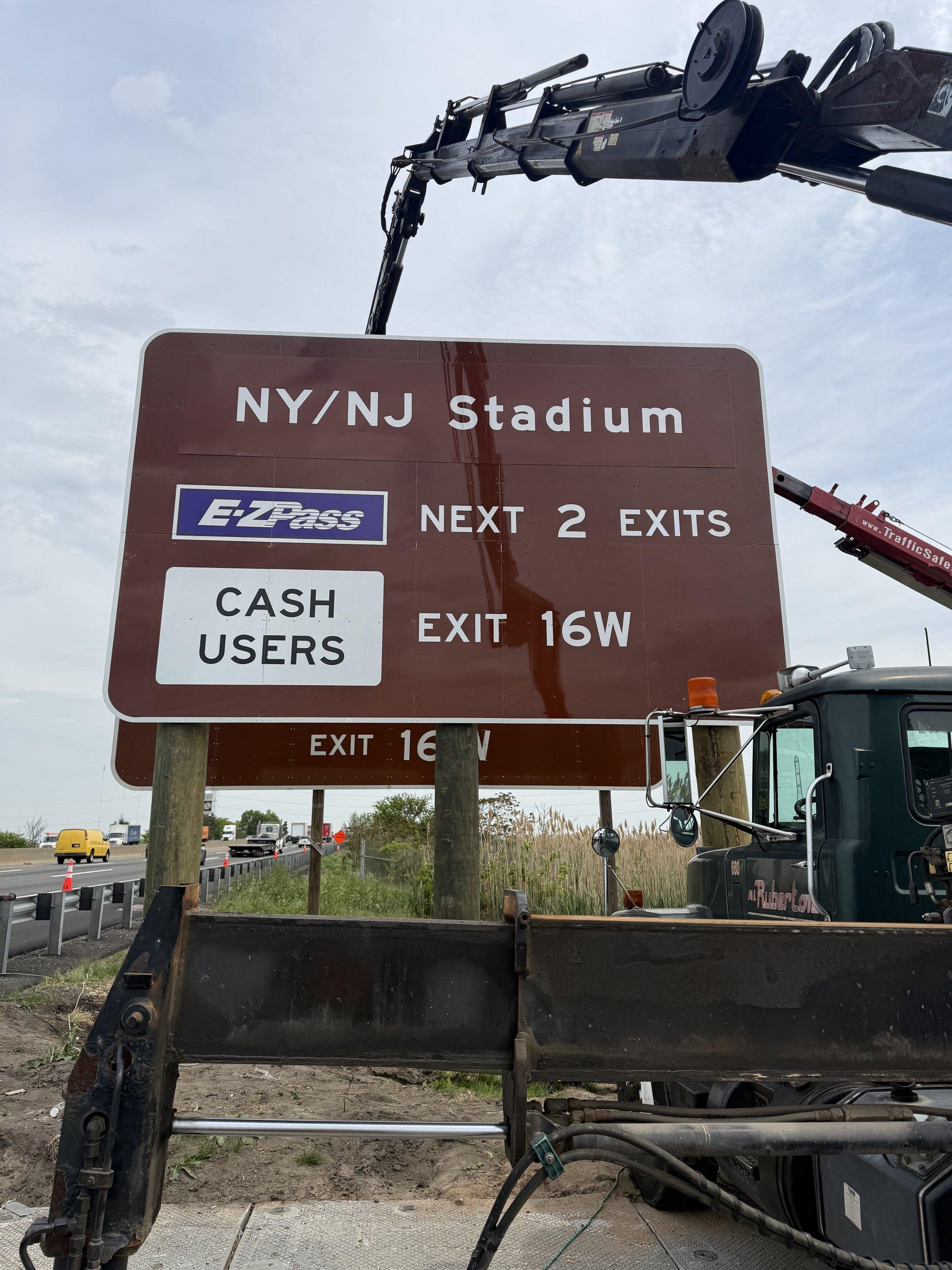 ML Ruberton crew on a New Jersey highway project
